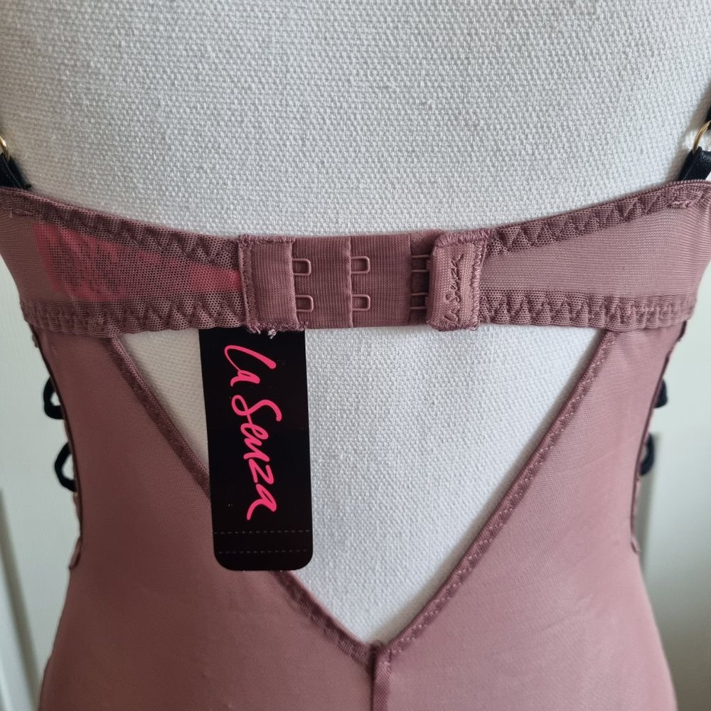 NWT - La Senza Floral Lace & Mesh Bodysuit Size M - Picture 7 of 16